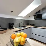 Daire Luxury Monika Near The Sea With Private Parking