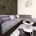 Daire Luxury Monika Near The Sea With Private Parking