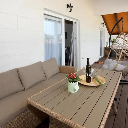 Appartamento Luxury Monika Near The Sea With Private Parking