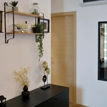 Apartmán Monika Near The Sea With Private Parking Bibinje