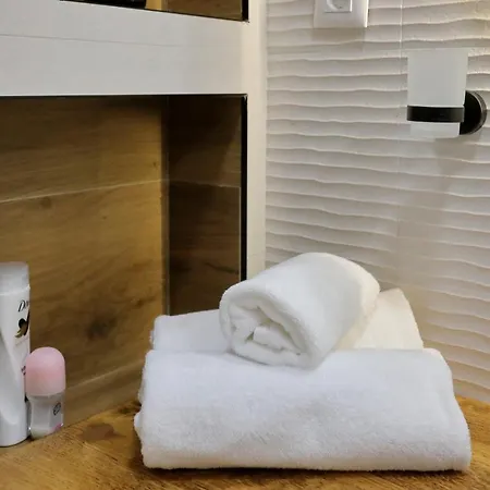 Luxury Monika Near The Sea With Private Parking Appartamento *