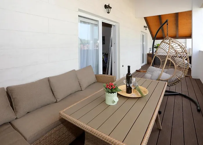 Apartamento Luxury Monika Near The Sea With Private Parking