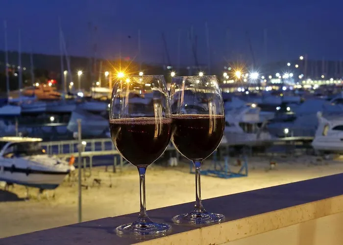 Luxury Monika Near The Sea With Private Parking Apartman Bibinje