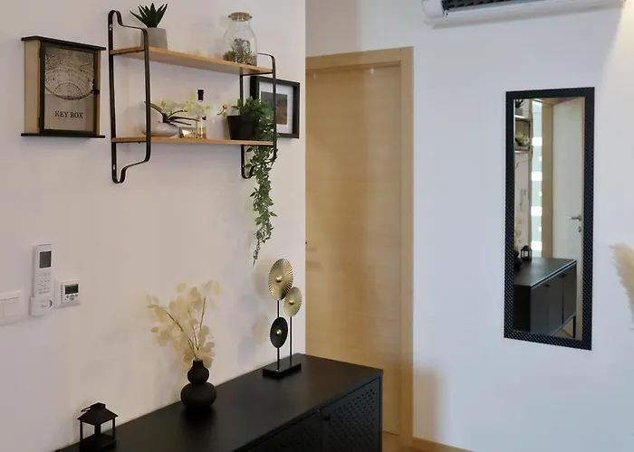 Apartamento Luxury Monika Near The Sea With Private Parking Bibinje
