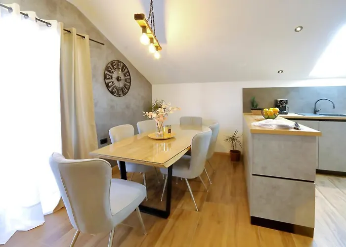 Apartamento Luxury Monika Near The Sea With Private Parking *
