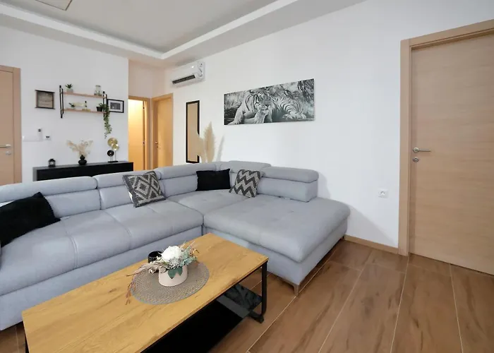 Apartamento Luxury Monika Near The Sea With Private Parking *