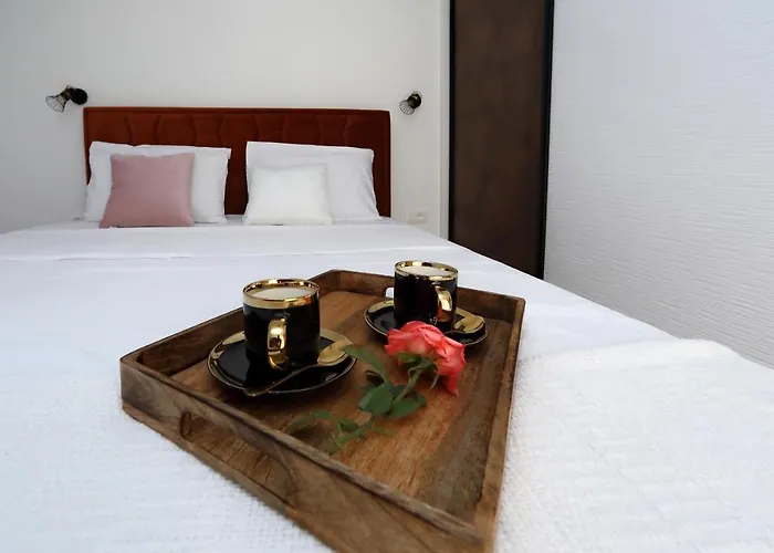 Luxury Monika Near The Sea With Private Parking Apartamento *