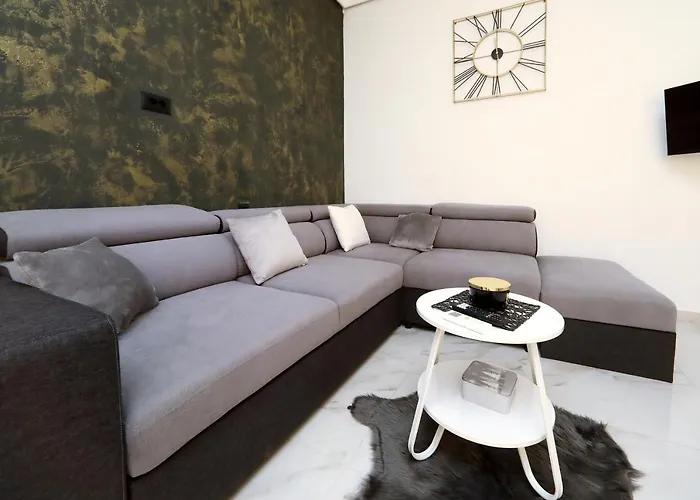 Apartamento Luxury Monika Near The Sea With Private Parking