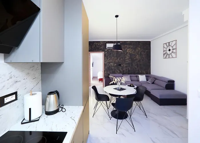 Apartamento Luxury Monika Near The Sea With Private Parking *