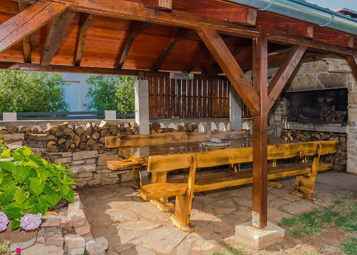Apartman Luxury Monika Near The Sea With Private Parking Bibinje